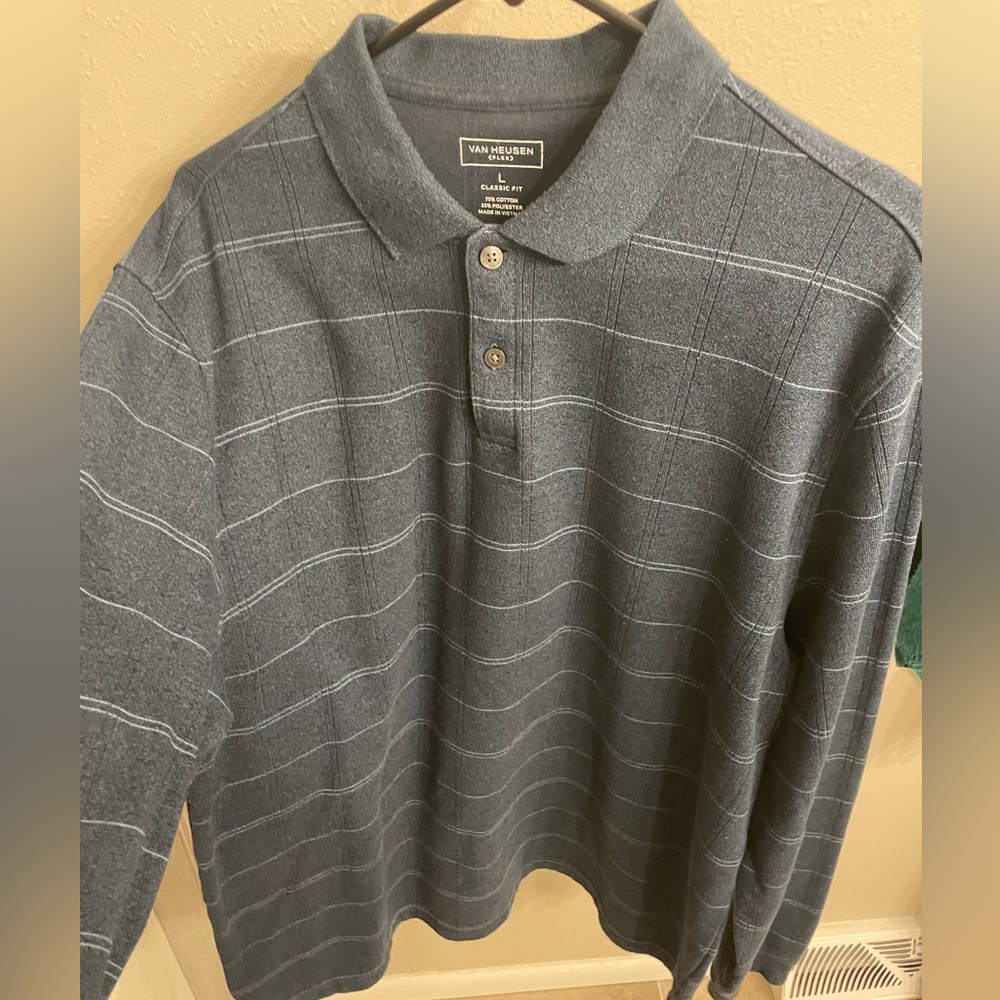 Van Heusen Large Long Sleeve with two buttons